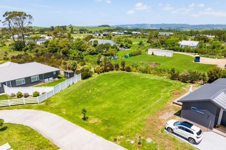 Photo of property in 1 Kahikatea Tree Lane Lane, Waipu, 0510