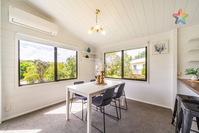 Photo of property in 22 Whitechapel Grove, Stokes Valley, Lower Hutt, 5019