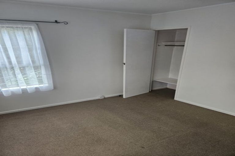 Photo of property in 19 Hiwihau Place, Glenfield, Auckland, 0629