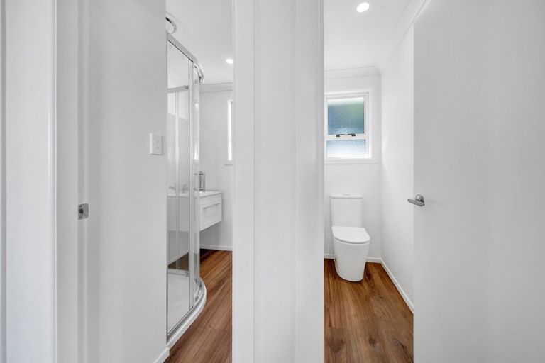 Photo of property in 25 Simons Street, Moturoa, New Plymouth, 4310