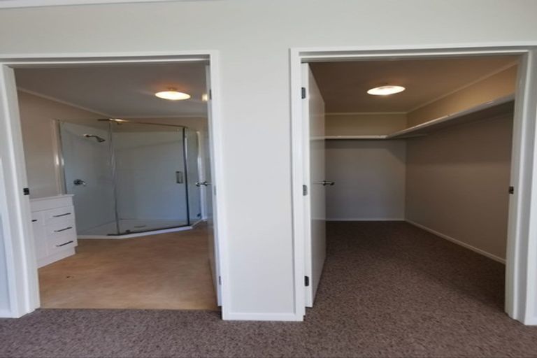 Photo of property in 256 Royal Road, Massey, Auckland, 0614