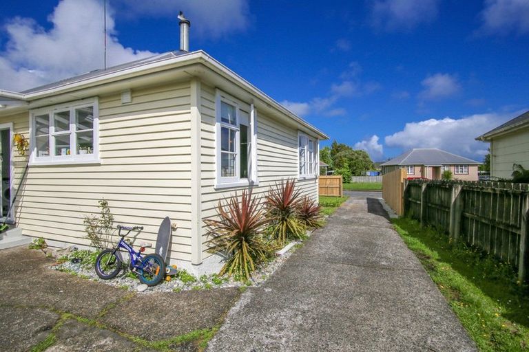 Photo of property in 23 Colvin Street, Westport, 7825