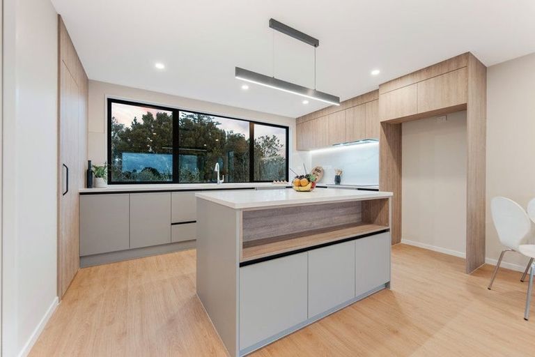 Photo of property in 4202e Great North Road, Glendene, Auckland, 0602