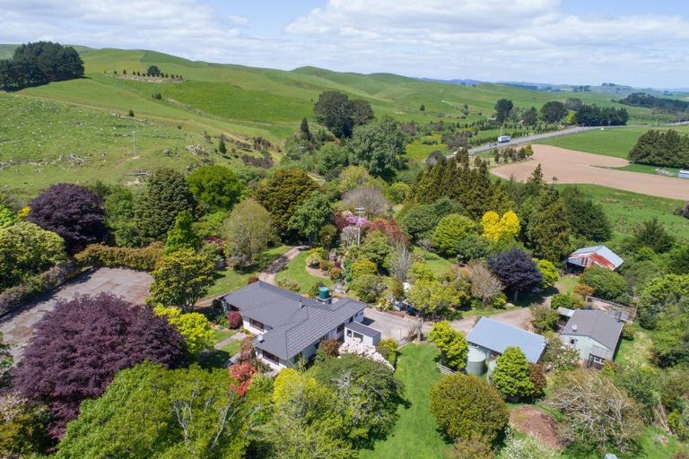 Photo of property in 933 Makomako Road, Pahiatua, 4983