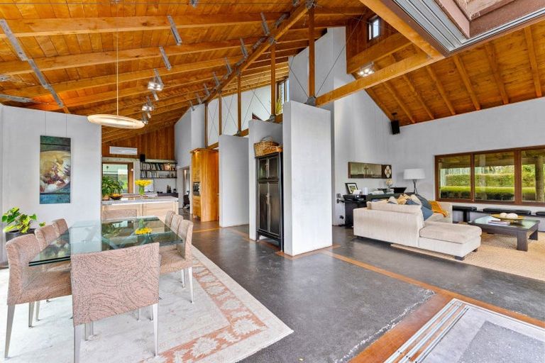 Photo of property in 42 Dysart Lane, Kumeu, 0891