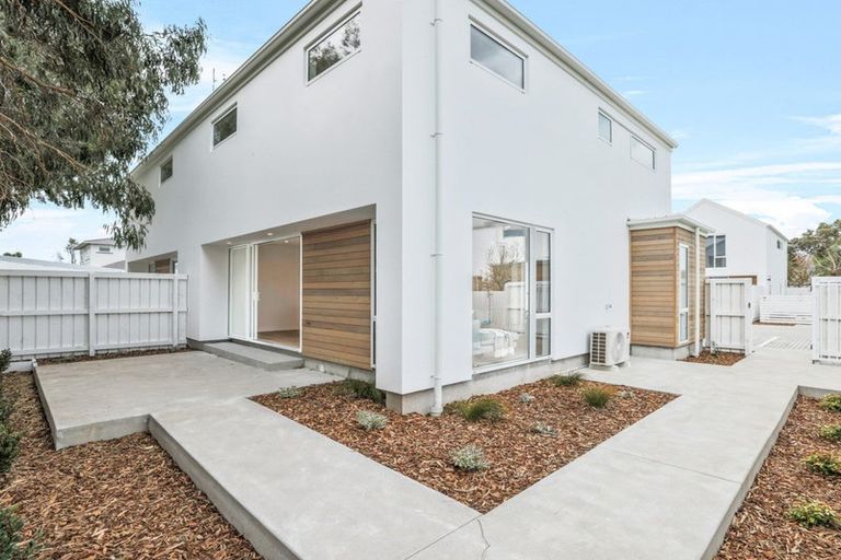 Photo of property in 2/24 Dampier Street, Woolston, Christchurch, 8023