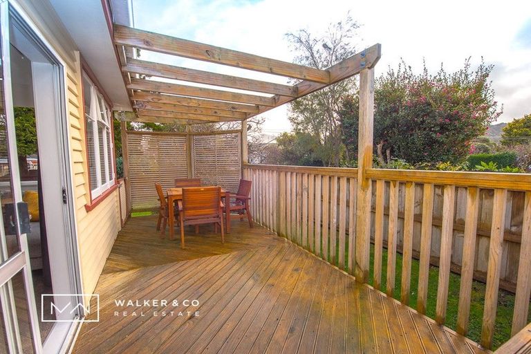 Photo of property in 1/4 Tui Grove, Elderslea, Upper Hutt, 5018