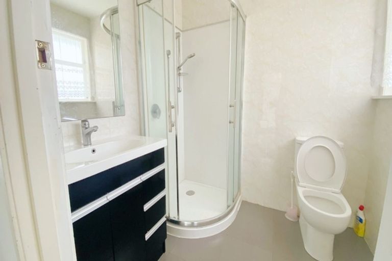 Photo of property in 14 Meadowvale Avenue, Forrest Hill, Auckland, 0620