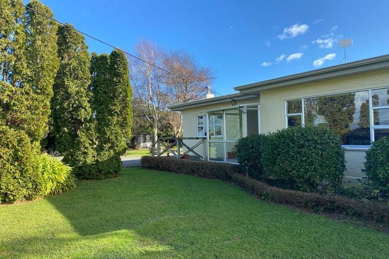 Photo of property in 564 No 1 Line, Longburn, Palmerston North, 4475