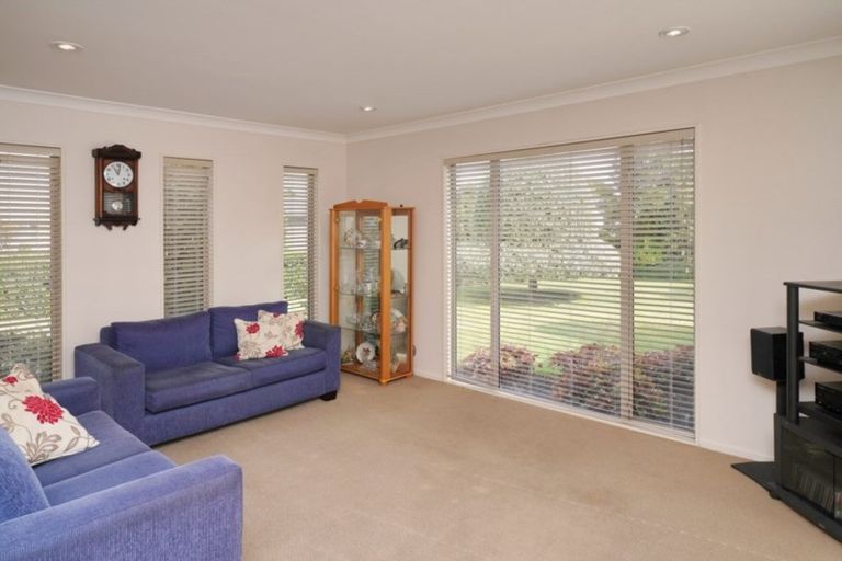 Photo of property in 14 Yellowlees Drive, Kaiapoi, 7630