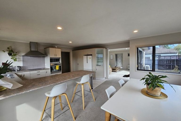 Photo of property in 37 Matene Place, Papamoa Beach, Papamoa, 3118