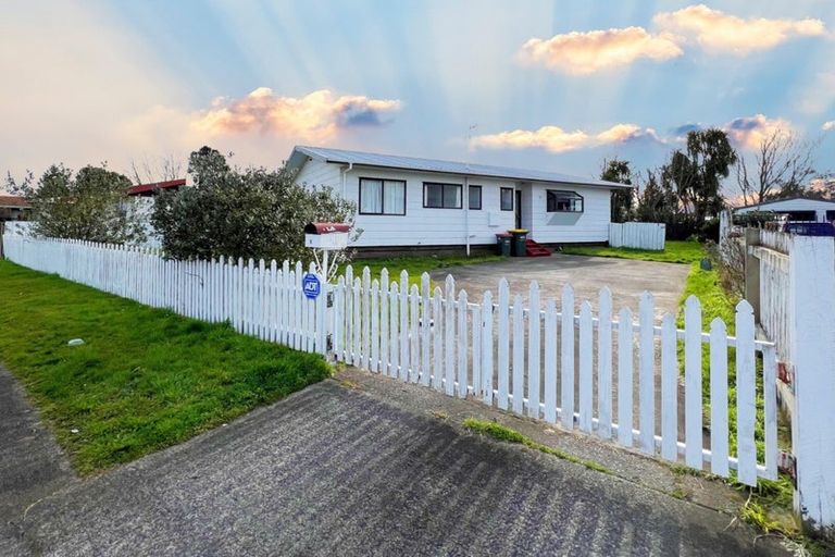 Photo of property in 8 Aintree Street, Nawton, Hamilton, 3200