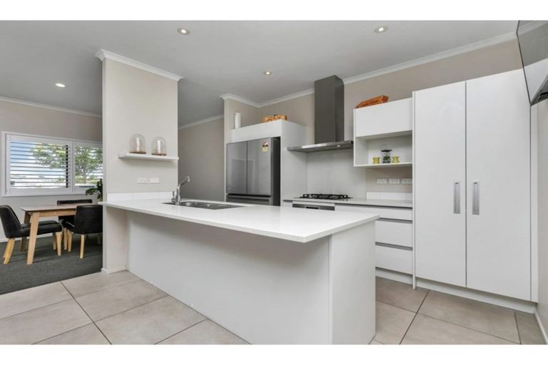 Photo of property in 30 Squadron Drive, Hobsonville, Auckland, 0616