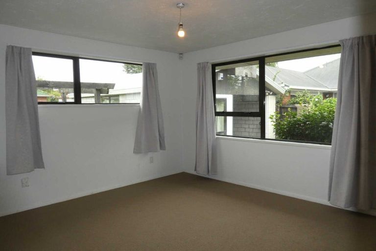 Photo of property in 17 Siska Place, Upper Riccarton, Christchurch, 8041