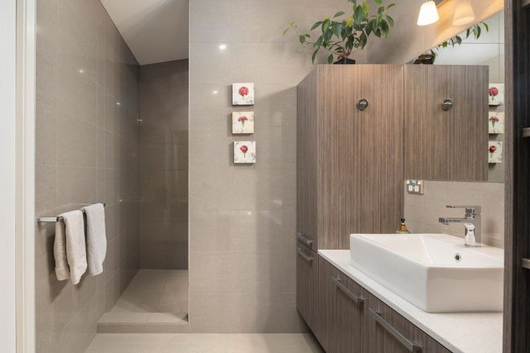 Photo of property in 27 Amelia Crescent, Waikawa, Picton, 7220