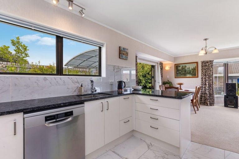 Photo of property in 225b Queen Street, Pukekohe, 2120