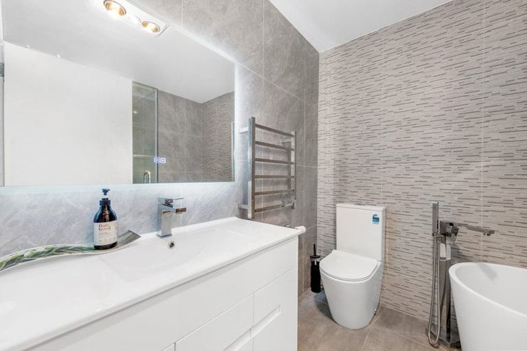 Photo of property in 186a Pakuranga Road, Pakuranga, Auckland, 2010