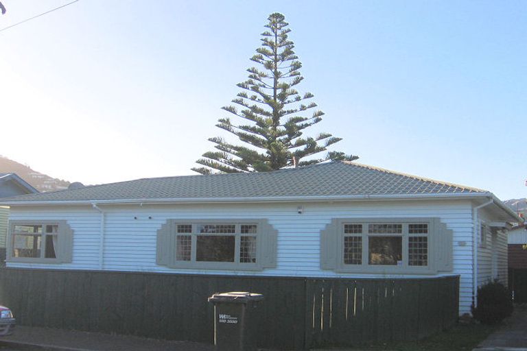 Photo of property in 21 Montague Street, Alicetown, Lower Hutt, 5010