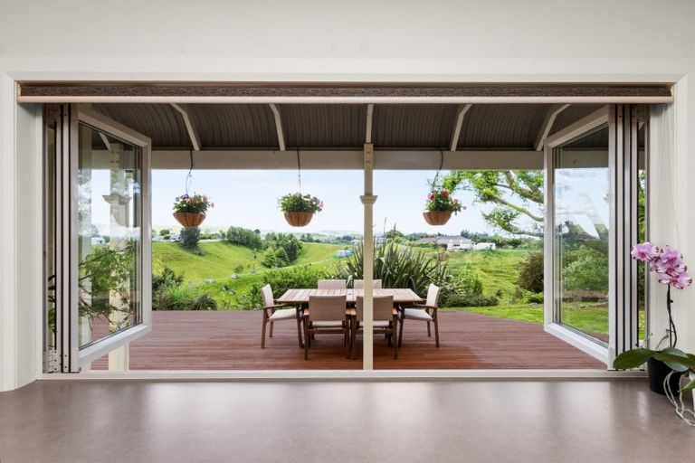 Photo of property in 100 Silverton Road, Poraiti, Napier, 4182