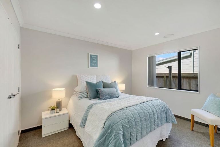 Photo of property in 16 Dusky Crescent, Aotea, Porirua, 5024