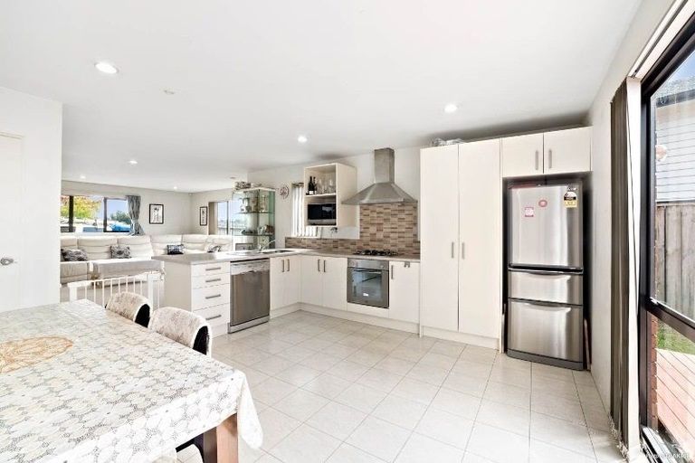 Photo of property in Albany Gardens, 19 Masons Road, Oteha, Auckland, 0632