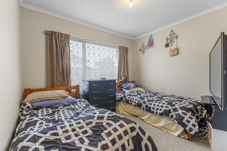 Photo of property in 2 Maire Street, Gonville, Whanganui, 4501