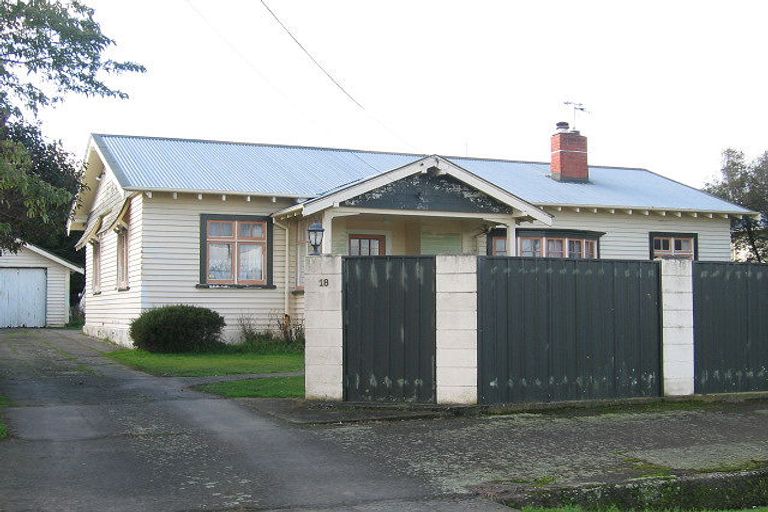 Photo of property in 18 Wellington Street, Feilding, 4702