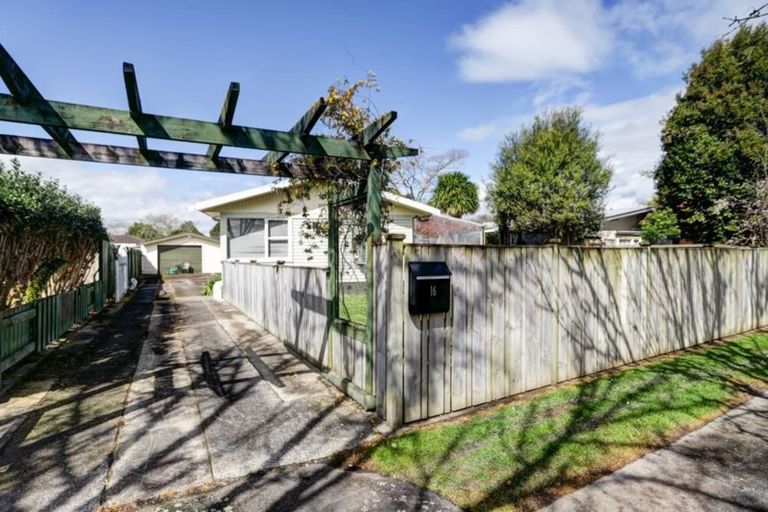 Photo of property in 16 Lovelock Place, Chartwell, Hamilton, 3210