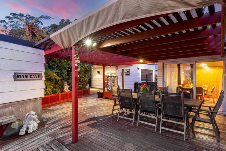 Photo of property in 3 Glen Alice Grove, Naenae, Lower Hutt, 5011