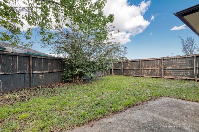 Photo of property in 2 Hamblyn Place, Ranui, Auckland, 0612