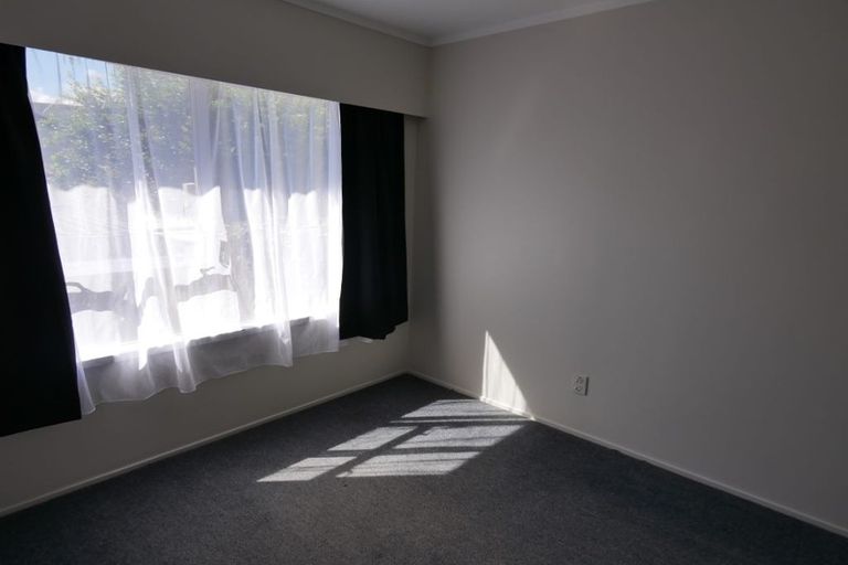 Photo of property in 1/10 Gloaming Place, Conifer Grove, Takanini, 2112