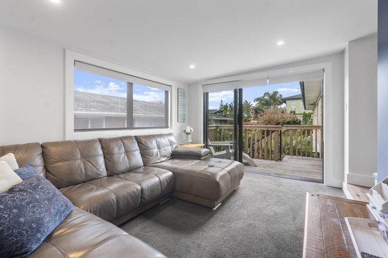 Photo of property in 2/15 Walter Street, Hauraki, Auckland, 0622
