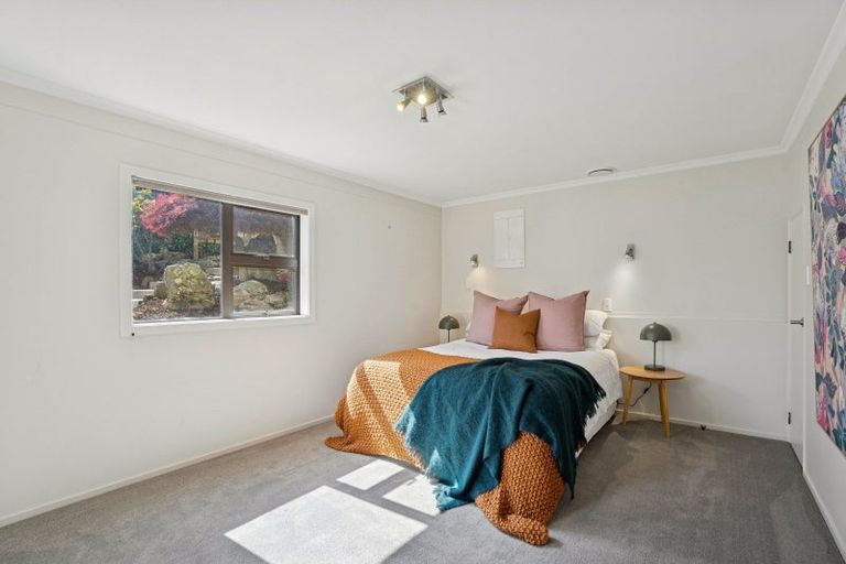 Photo of property in 12 Grove Lane, Kelvin Heights, Queenstown, 9300