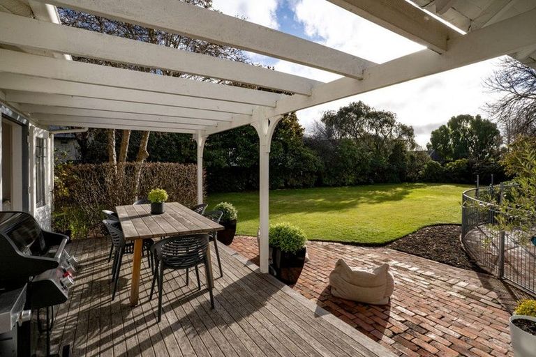 Photo of property in 186 Fendalton Road, Fendalton, Christchurch, 8052