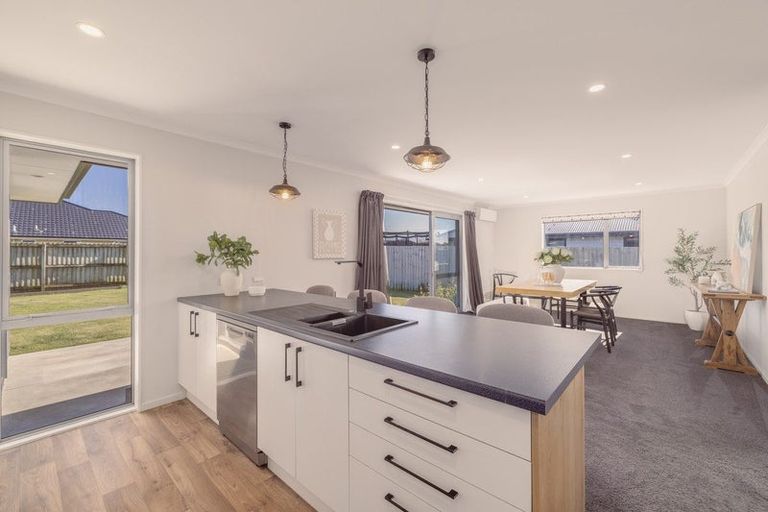 Photo of property in 15 Fairbairn Road, Rolleston, 7614