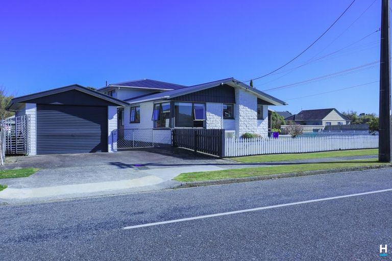 Photo of property in 74 Hall Street, Cobden, Greymouth, 7802
