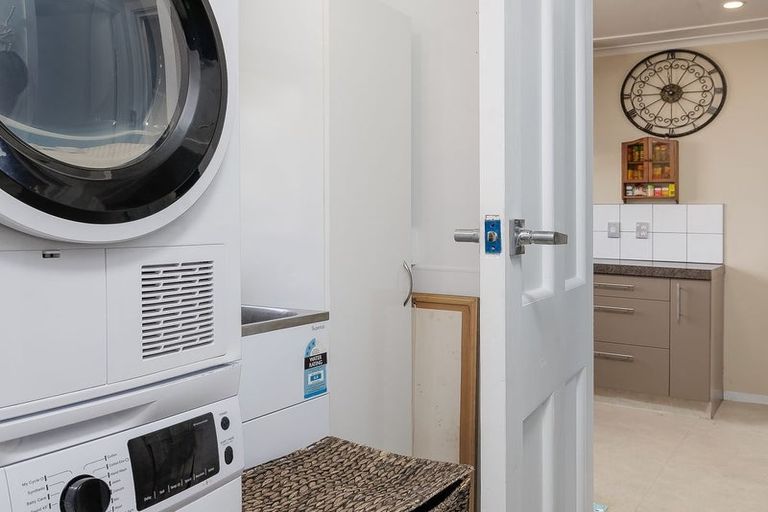 Photo of property in 8 George Street, Waimate, 7924