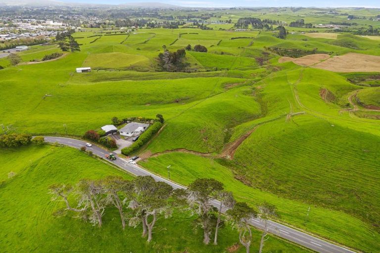 Photo of property in 137 Lincoln Road, Inglewood, 4389