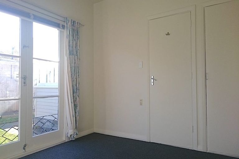 Photo of property in 83 Rattray Street, Riccarton, Christchurch, 8041