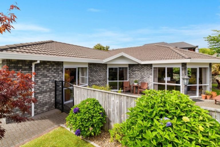 Photo of property in 26 Hoyte Place, Pukehangi, Rotorua, 3015