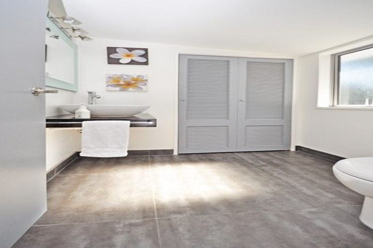 Photo of property in 585 South Titirangi Road, Titirangi, Auckland, 0604