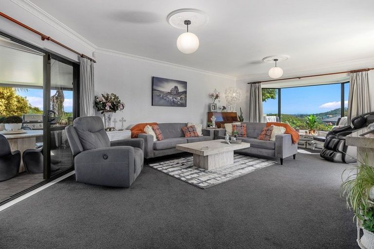 Photo of property in 70 Oteki Park Drive, Welcome Bay, Tauranga, 3112