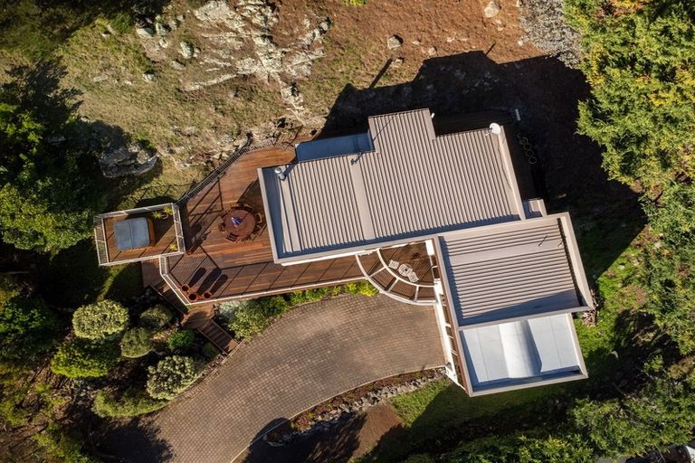 Photo of property in 210 Cannon Hill Crescent, Mount Pleasant, Christchurch, 8081