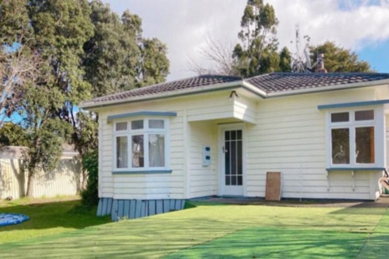 Photo of property in 22 Royston Street, Rosehill, Papakura, 2113