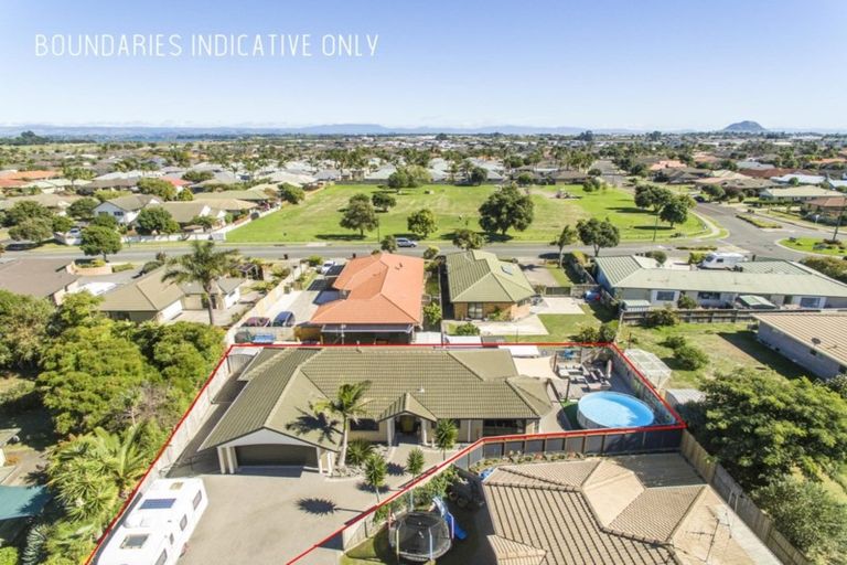 Photo of property in 35 Ocean Crest, Papamoa Beach, Papamoa, 3118