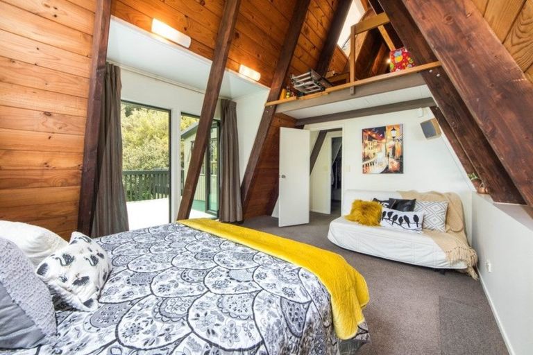 Photo of property in 75 Park Hill Road, Birkenhead, Auckland, 0626