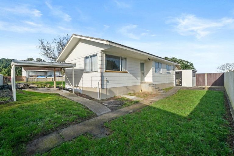 Photo of property in 1/23 Frobisher Way, Clendon Park, Auckland, 2103