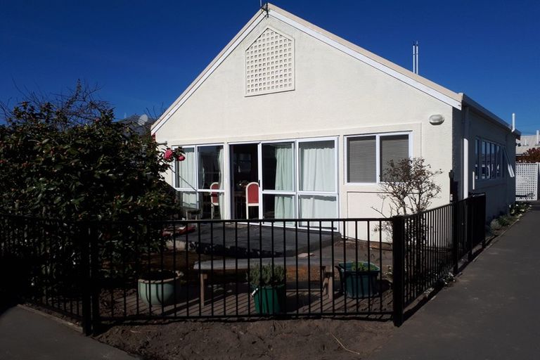 Photo of property in 3/88 Hawke Street, New Brighton, Christchurch, 8083