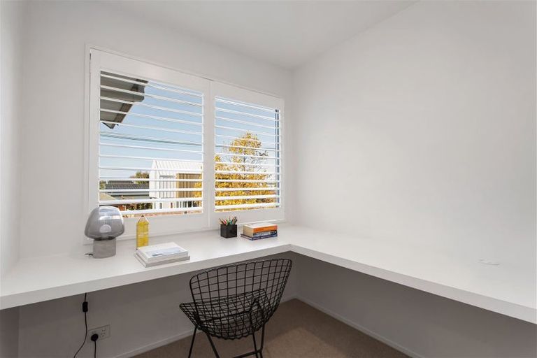 Photo of property in 45 Garreg Road, Bryndwr, Christchurch, 8052