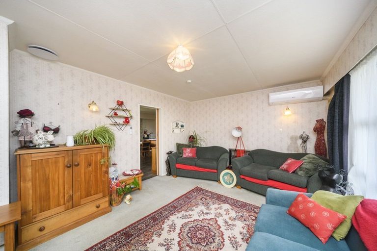 Photo of property in 4a Pinedale Parade, Milson, Palmerston North, 4414